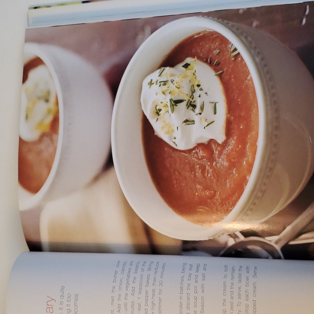 COOKBOOK Giada's Kitchen New Italian Favorites 2008 1st Ed de Laurentis HC + DJ - Picture 6 of 6
